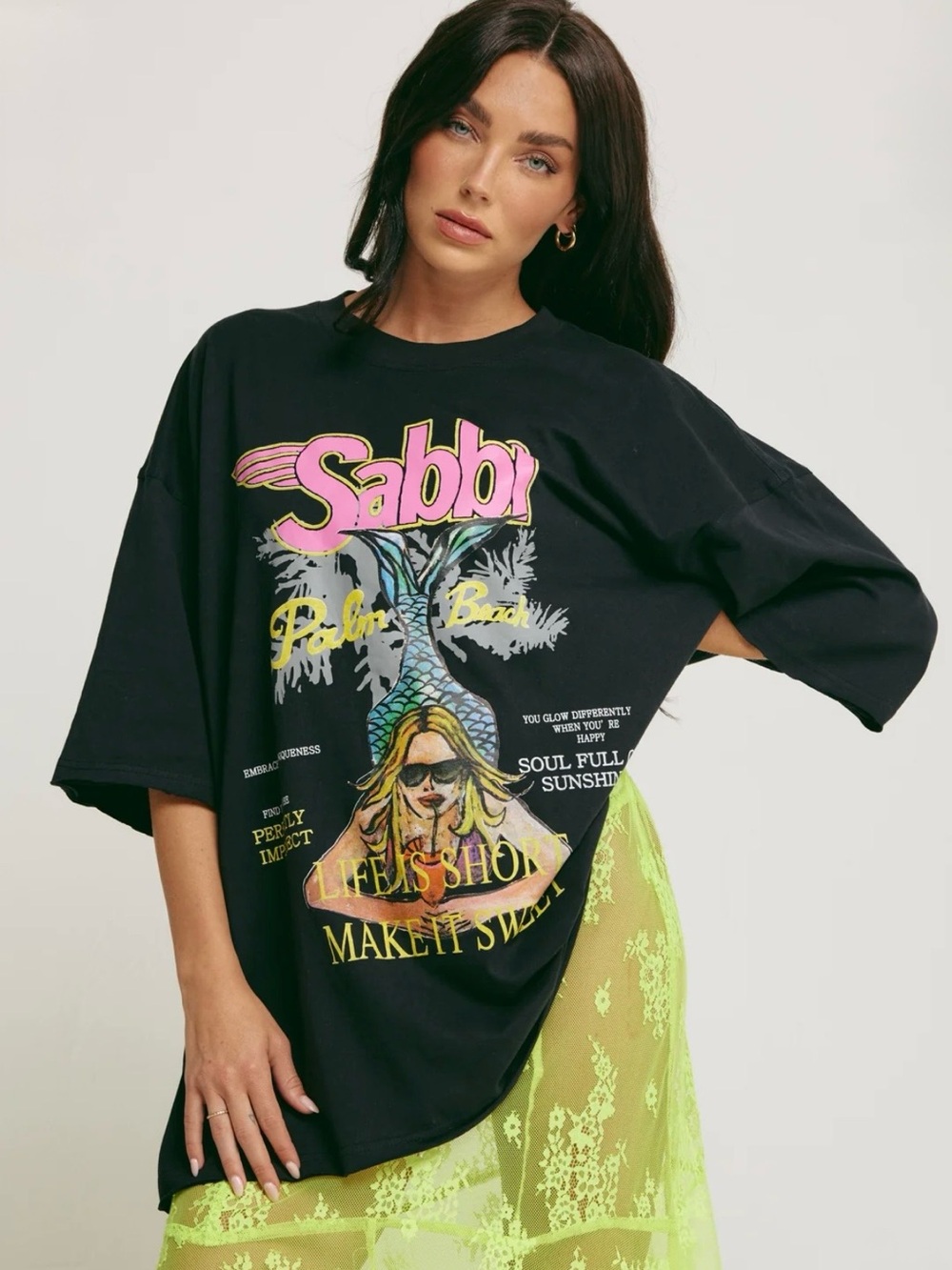 Sabbi THE VERY OVERSIZED LIFE IS SHORT TEE BLACK